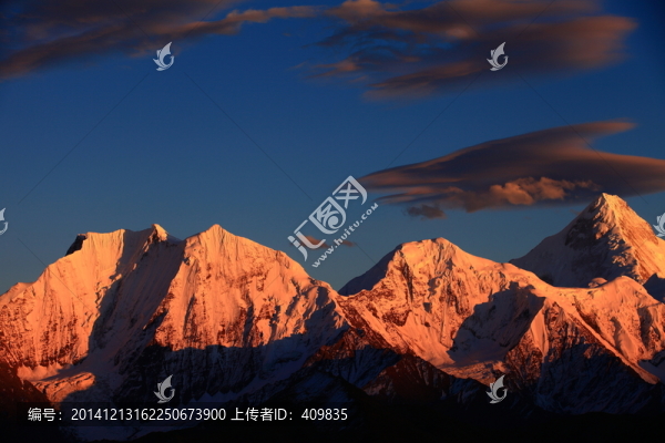 貢嘎雪山