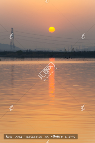 湖泊日落