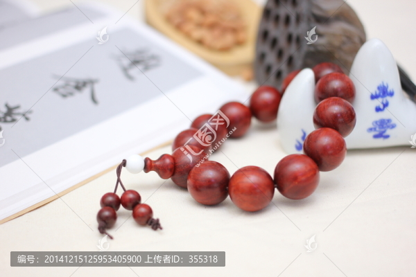 佛珠,手串,紫檀,手串搭配,珠