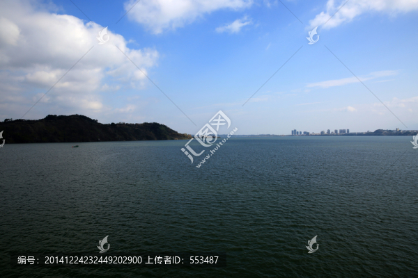 水天一色