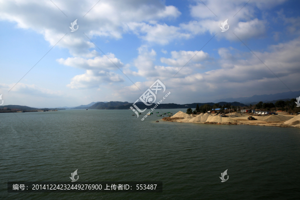 水天一色