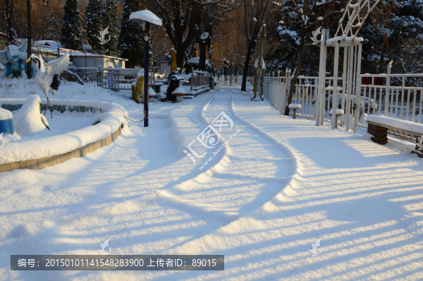 雪地軌道小路