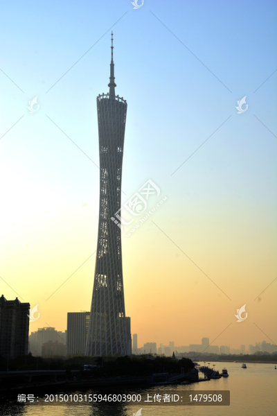 夕陽下的小蠻腰