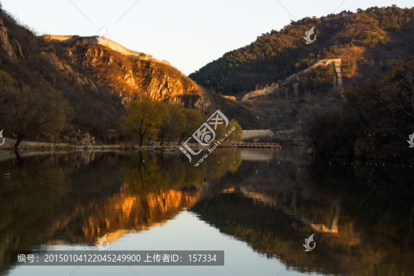 水長城倒影