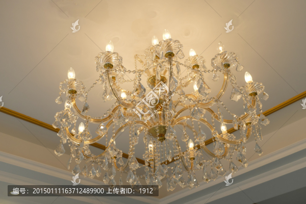 吊燈