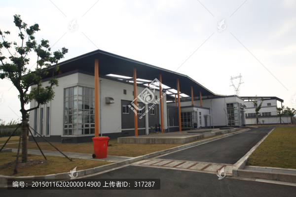 鋼結(jié)構(gòu)屋頂廠房