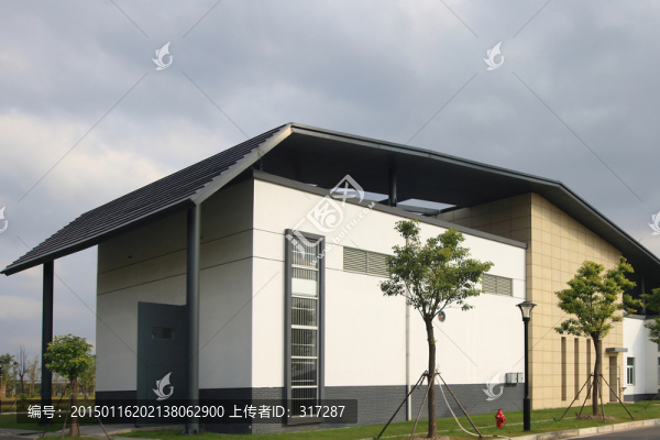 鋼結(jié)構(gòu)廠房建筑