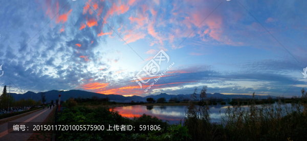 滇池草海濕地晚霞（高清大圖）
