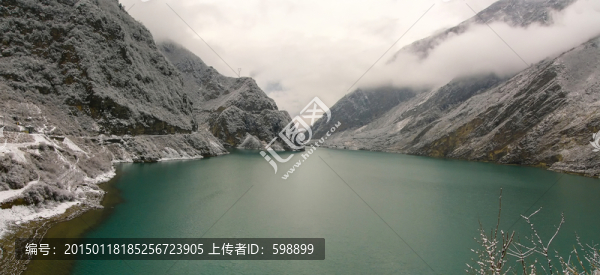 堰塞湖