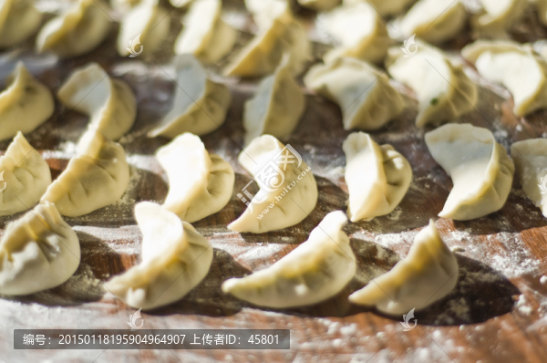 自家包餃子