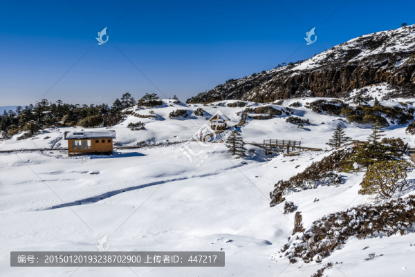 祿勸轎子雪山