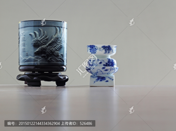 陶瓷筆筒青花陶瓷