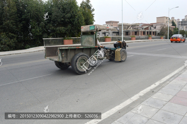 手扶拖拉機(jī)