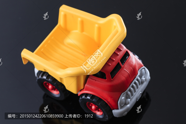 玩具卡車