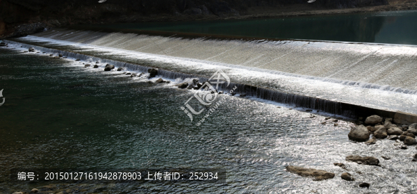 水壩