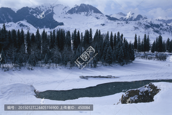 風雪天山