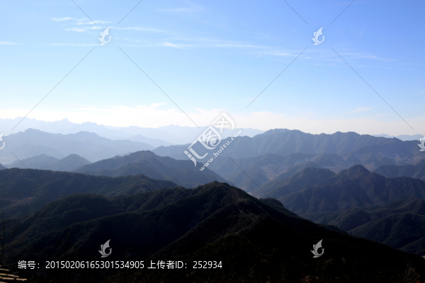 山巒