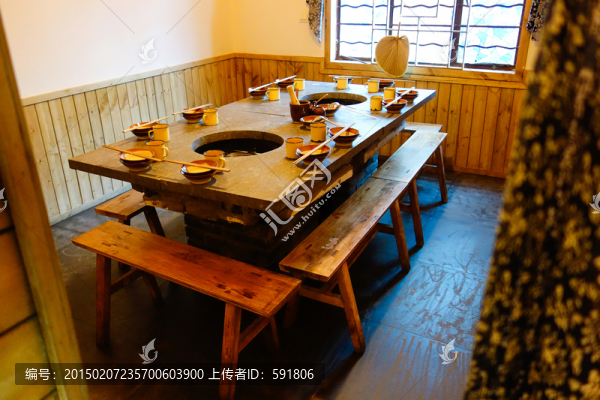 老灶火鍋店內(nèi)景