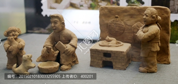 臘月二十七,殺公雞場景