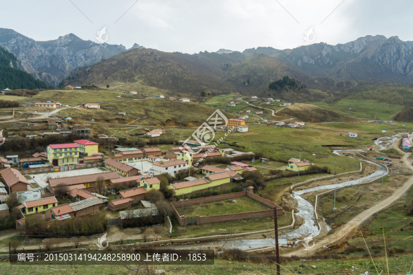 郎木寺山鄉(xiāng)遠(yuǎn)眺風(fēng)景