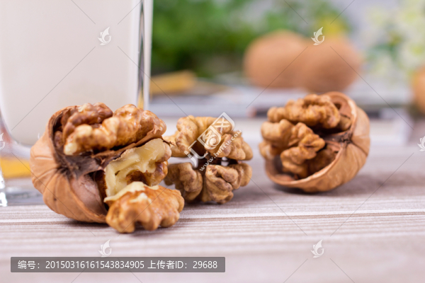 牛奶,核桃