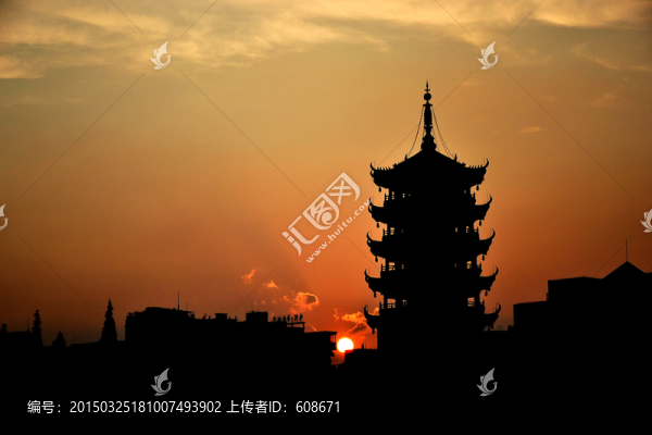 夕陽古塔