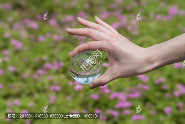 手中的水晶球
