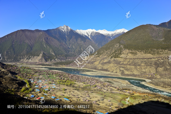 雅魯藏布江風(fēng)光