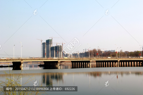 湖畔