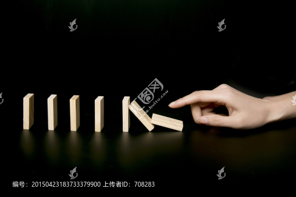 多米諾骨牌
