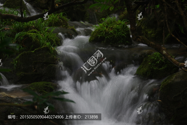 山澗溪流