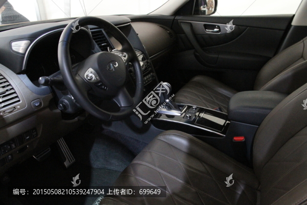 轎車(chē)