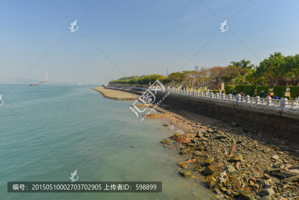 海邊長堤