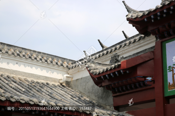 古建屋脊