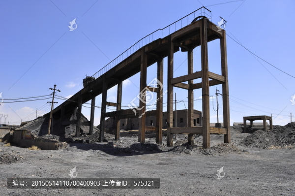 礦井