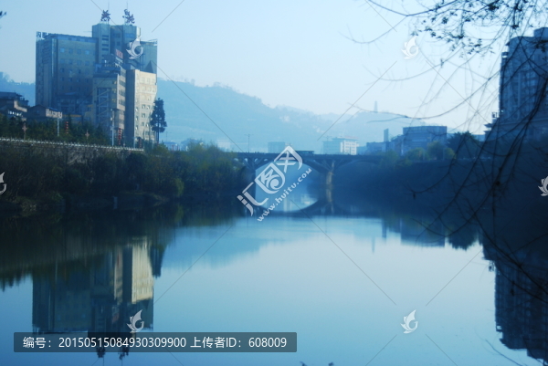 水中倒影,橋