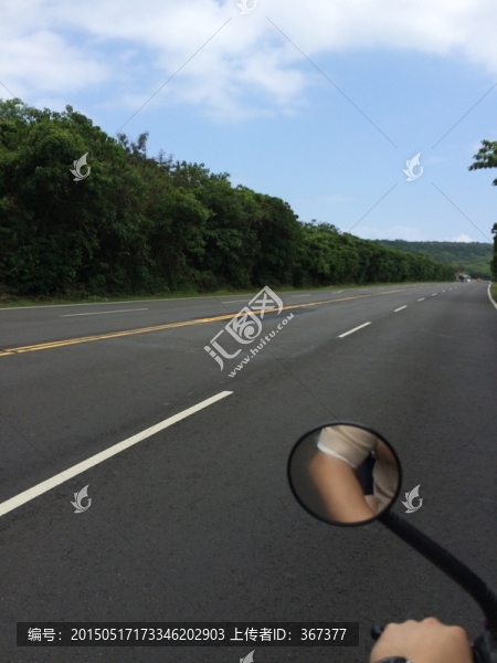 公路在路上