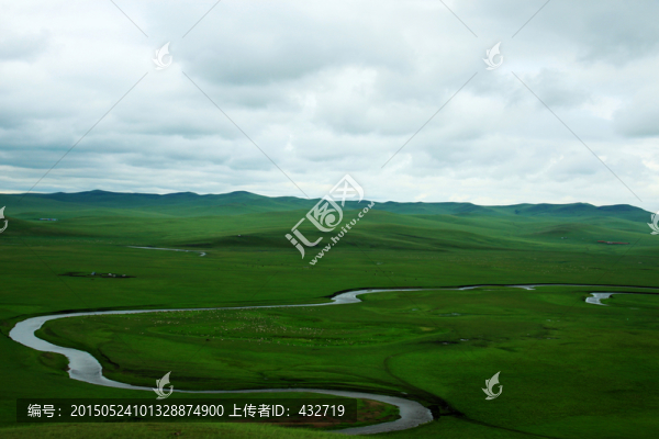 草原上彎曲的莫日格勒河