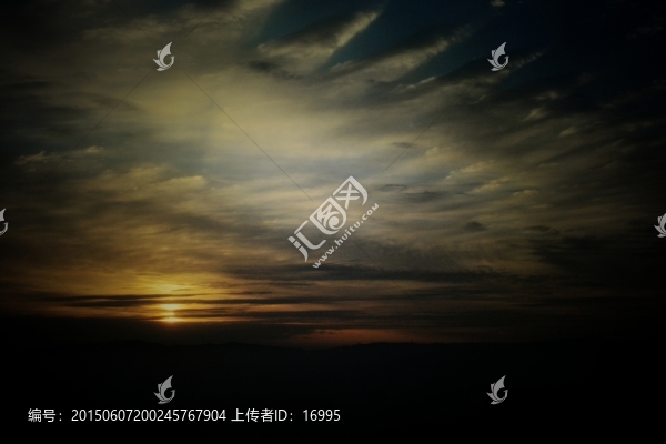 彩霞