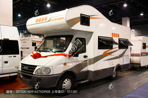 旅行豪華車