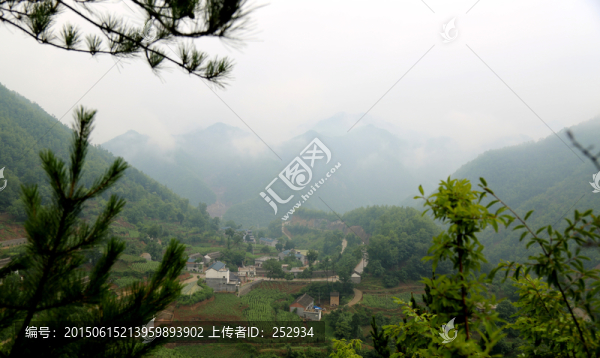 白云深處有人家