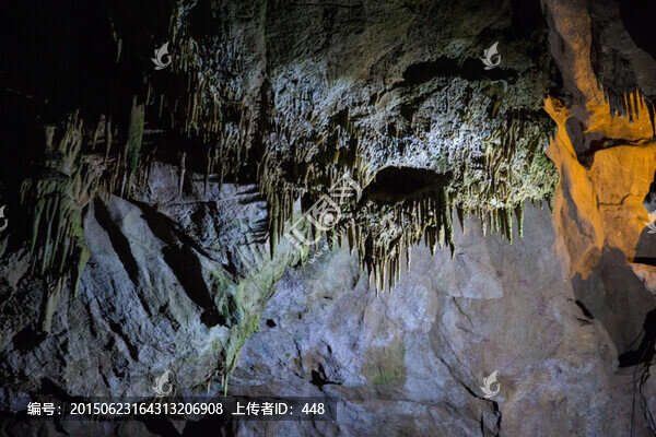 溶洞景觀,本溪水洞,鐘乳石石筍