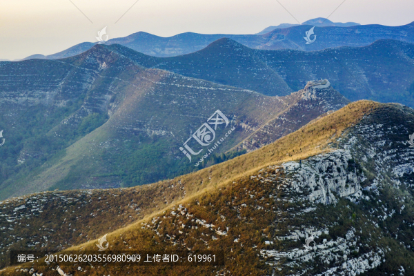 層巒疊嶂