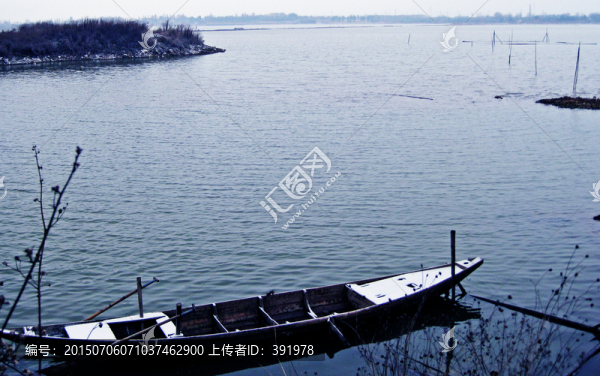 清湖舟影