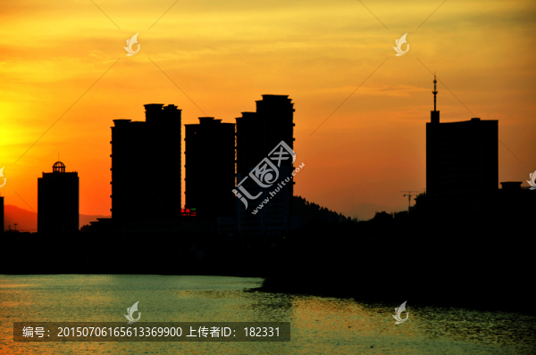 高樓的影子