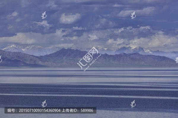 賽里木湖
