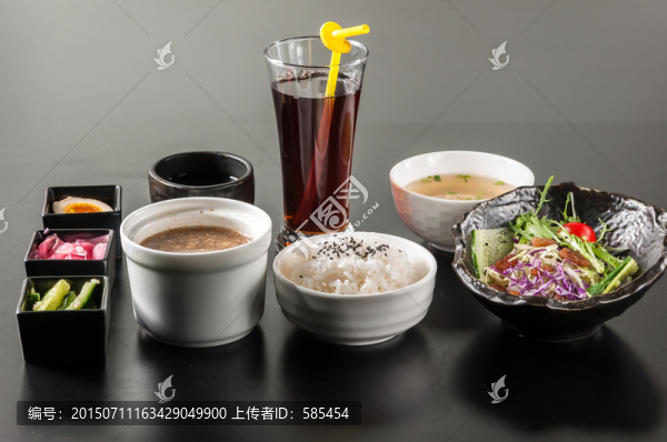 臺灣經(jīng)典肉燥飯