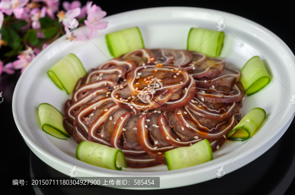 竊竊私語(yǔ)