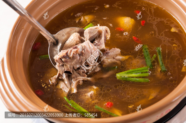 滋補養(yǎng)生老鵝煲
