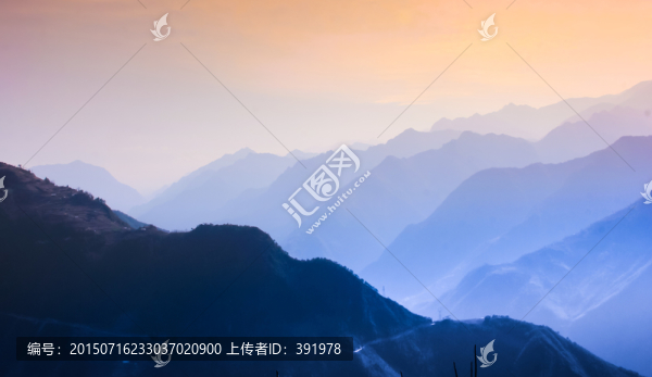 山巒